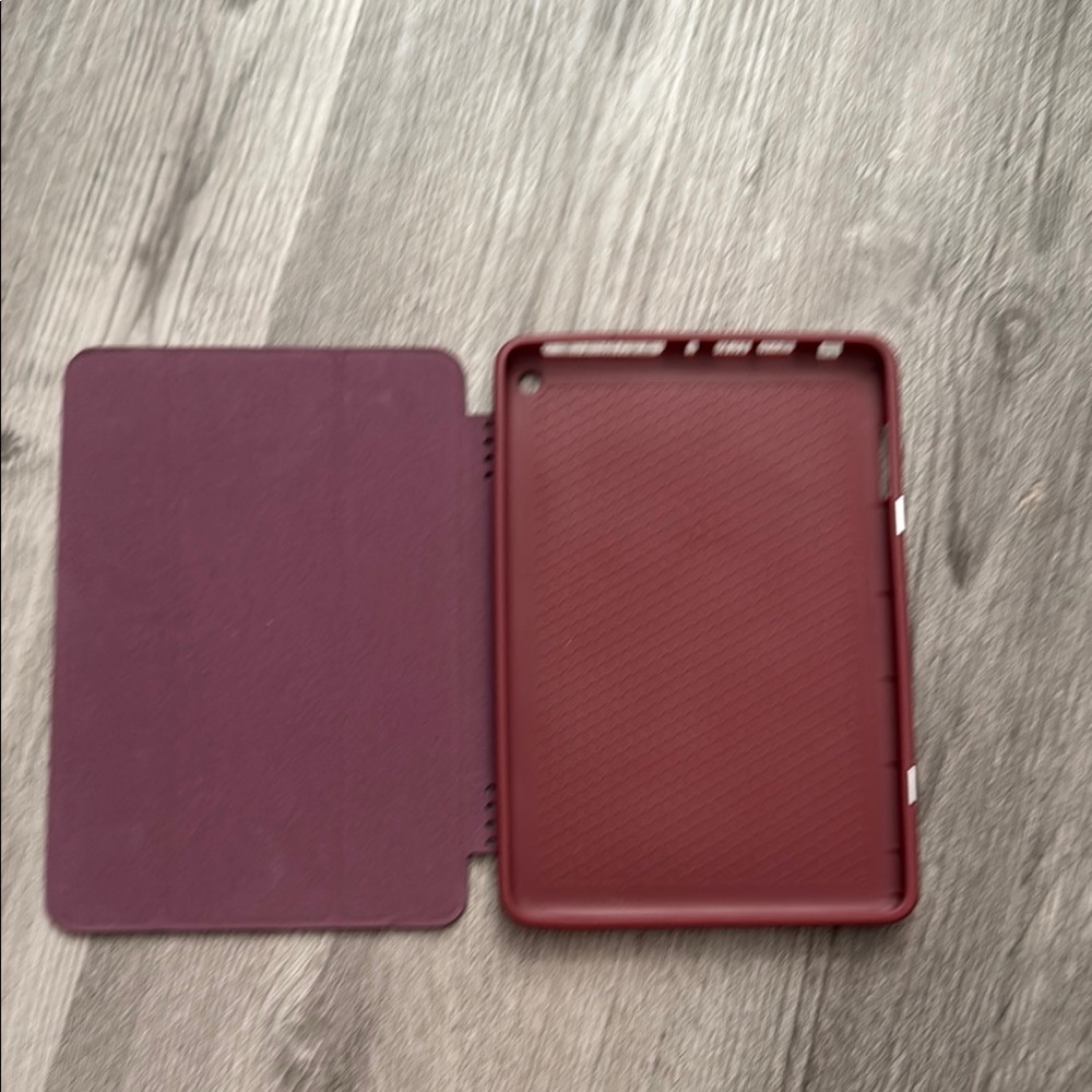 Amazon Fire Tablet Maroon Cover - Picture 2 of 6